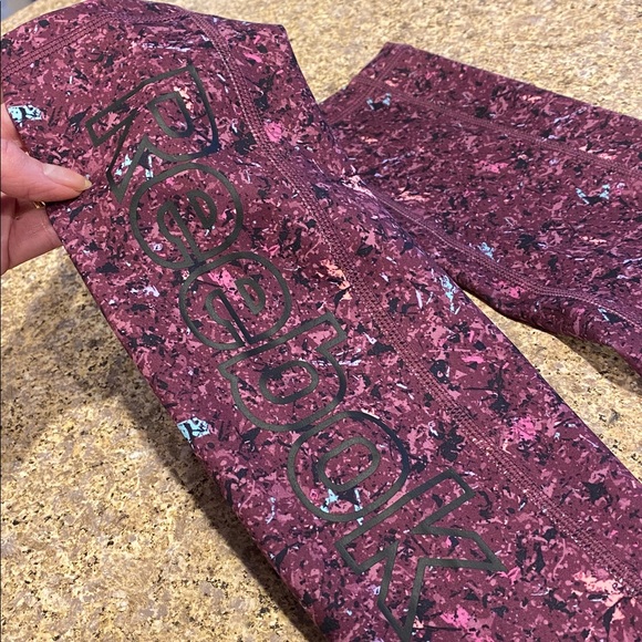 NWT Reebok 7/8 Legging High Rise Medium Grape Wine - Picture 5 of 14